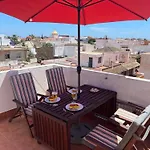 Lets In The Sun - Clavel Apartment *