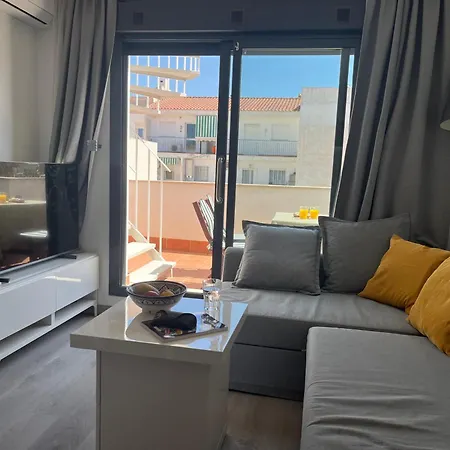 Lets In The Sun - Clavel Lägenhet *