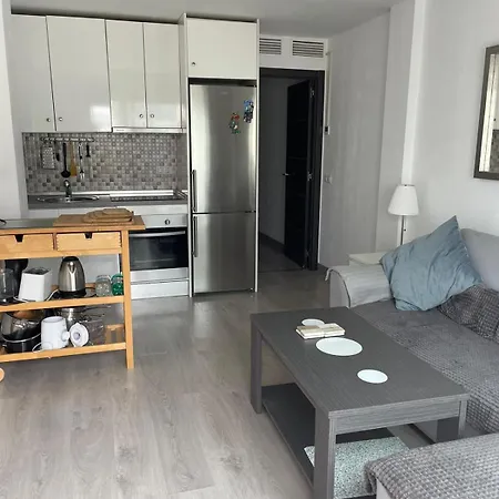 Lets In The Sun - Clavel Lägenhet *