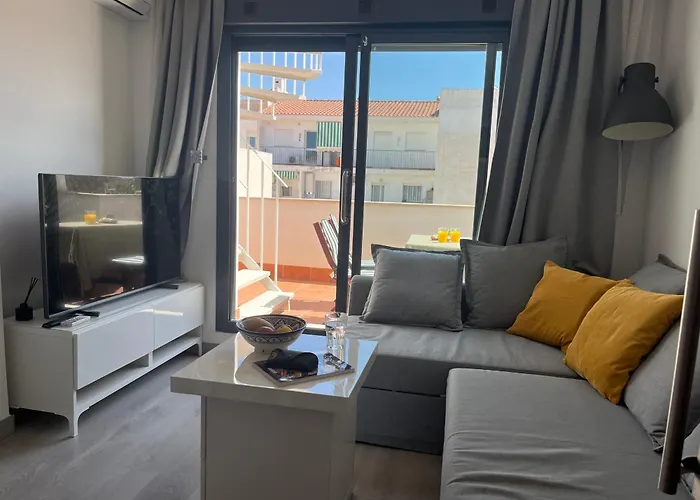 Lets In The Sun - Clavel Apartamento *