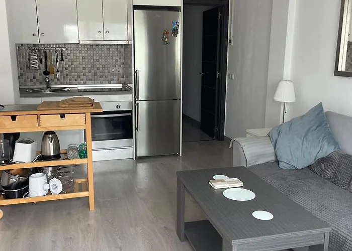 Lets In The Sun - Clavel Apartamento *