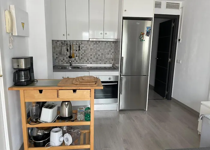 Lets In The Sun - Clavel Apartamento