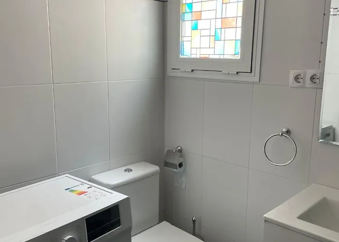 Lets In The Sun - Clavel Apartamento